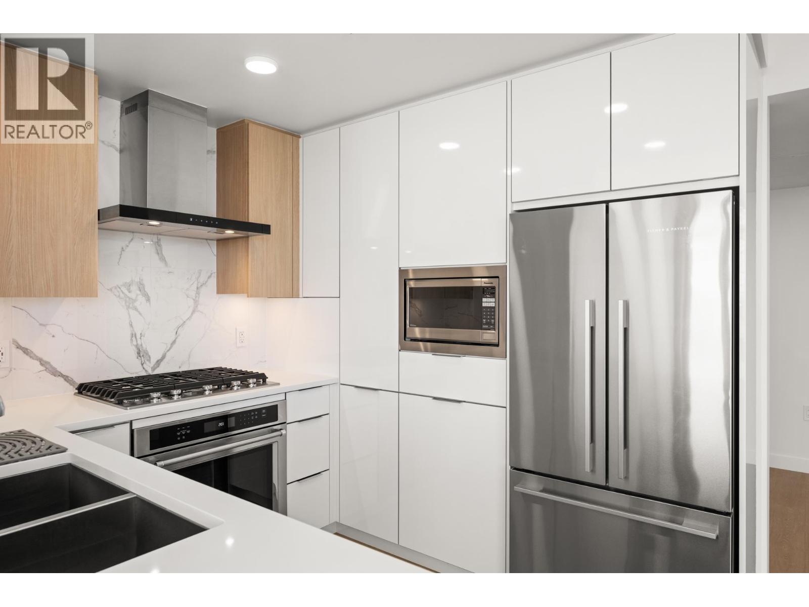 1305 7683 Park Crescent, Burnaby, British Columbia  V3N 0J4 - Photo 6 - R3110054