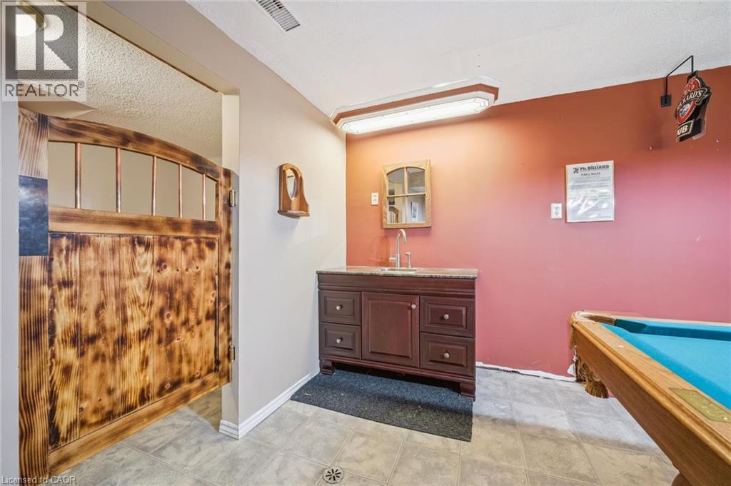 120 Lorraine Avenue, Kitchener, Ontario  N2B 2N2 - Photo 32 - 40818797