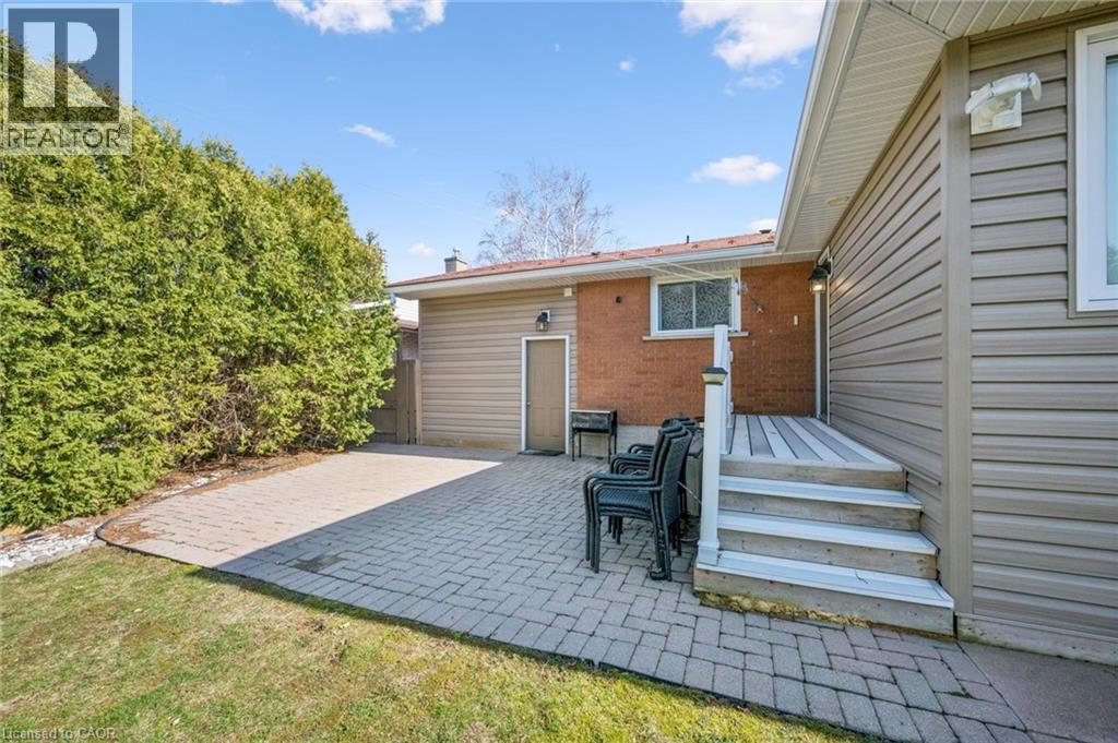 120 Lorraine Avenue, Kitchener, Ontario  N2B 2N2 - Photo 34 - 40818797