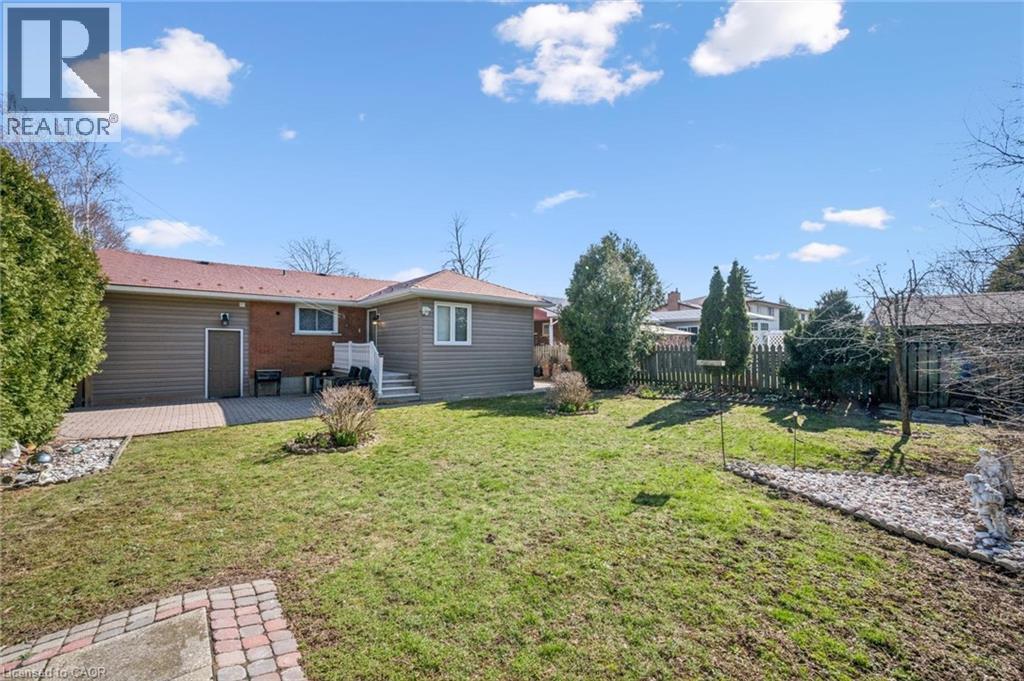 120 Lorraine Avenue, Kitchener, Ontario  N2B 2N2 - Photo 36 - 40818797