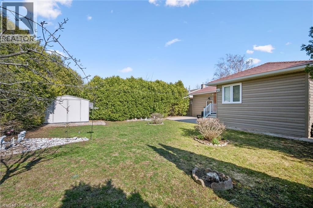 120 Lorraine Avenue, Kitchener, Ontario  N2B 2N2 - Photo 37 - 40818797