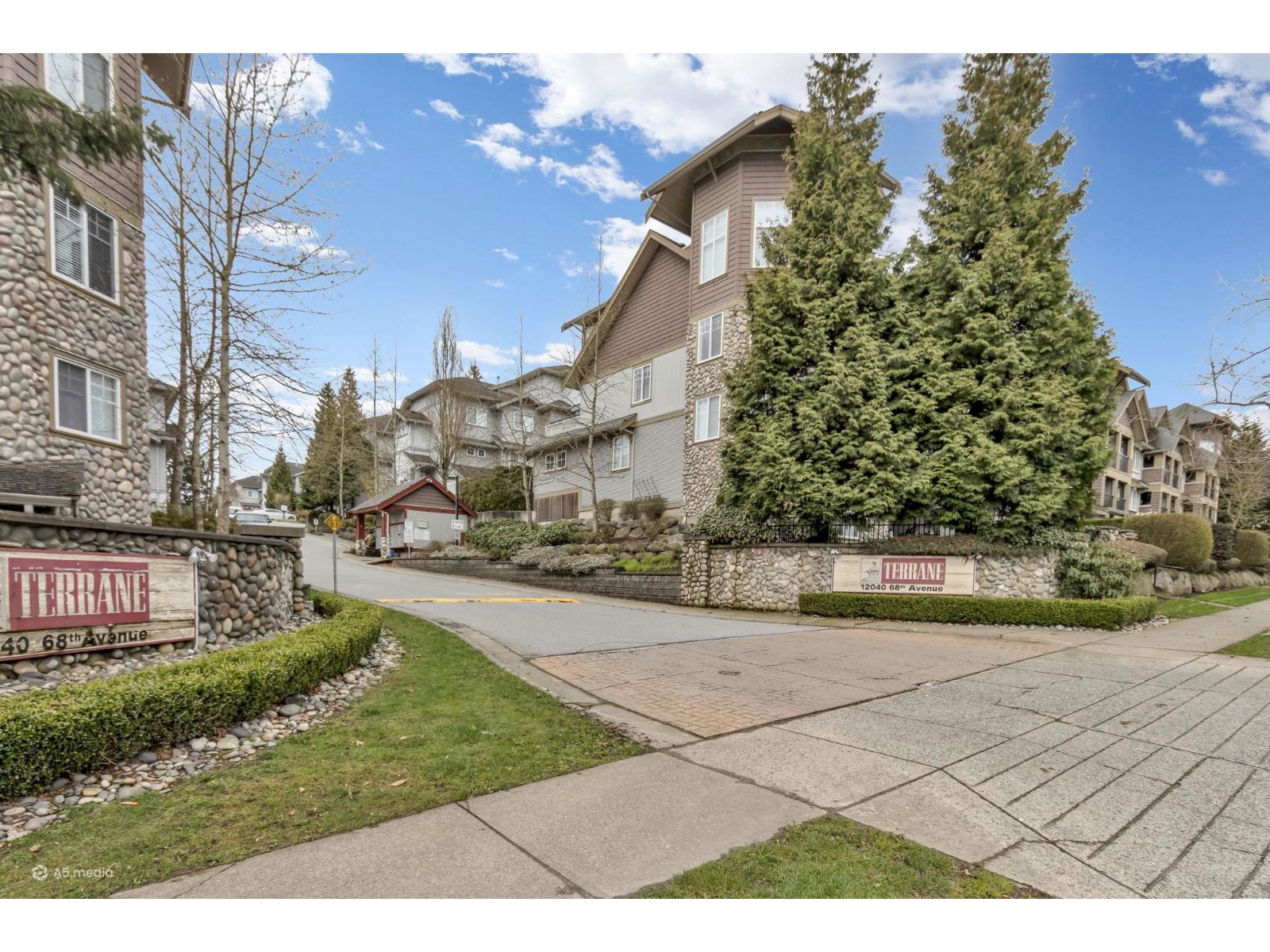 102 12040 68 AVENUE, Surrey, British Columbia