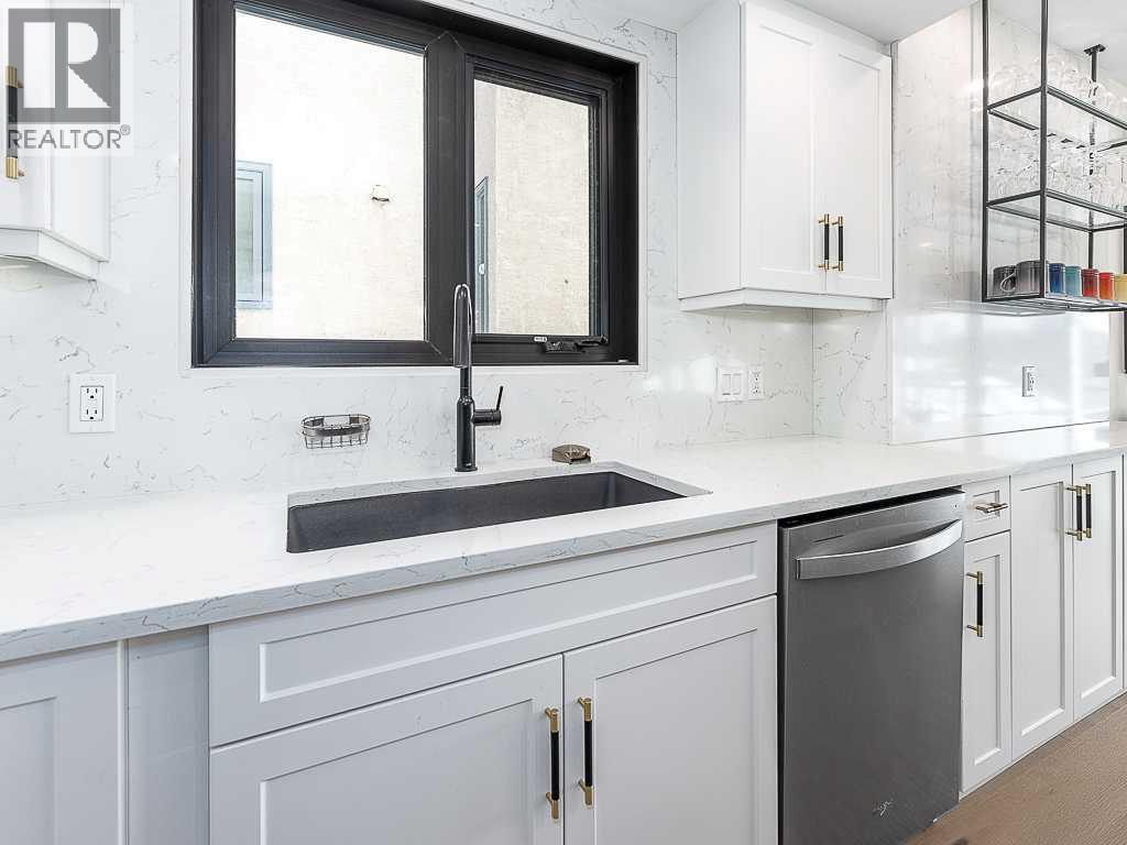 923 Drury Avenue Ne, Calgary, Alberta  T2E 0M3 - Photo 9 - A2299472