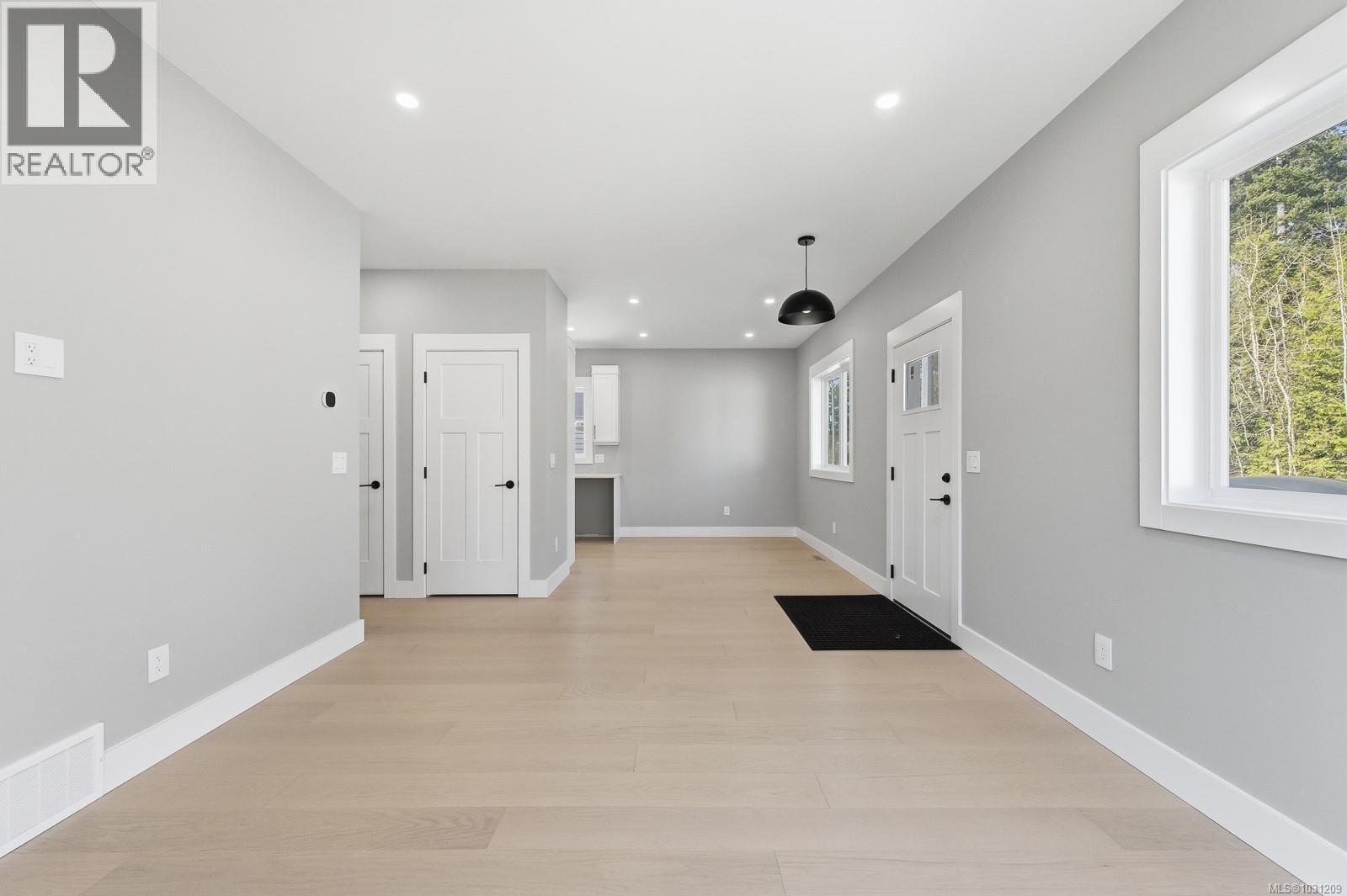 A 2319 Mcdonald Rd, Comox, British Columbia V9M 0C8 - Photo 6 - 1031209