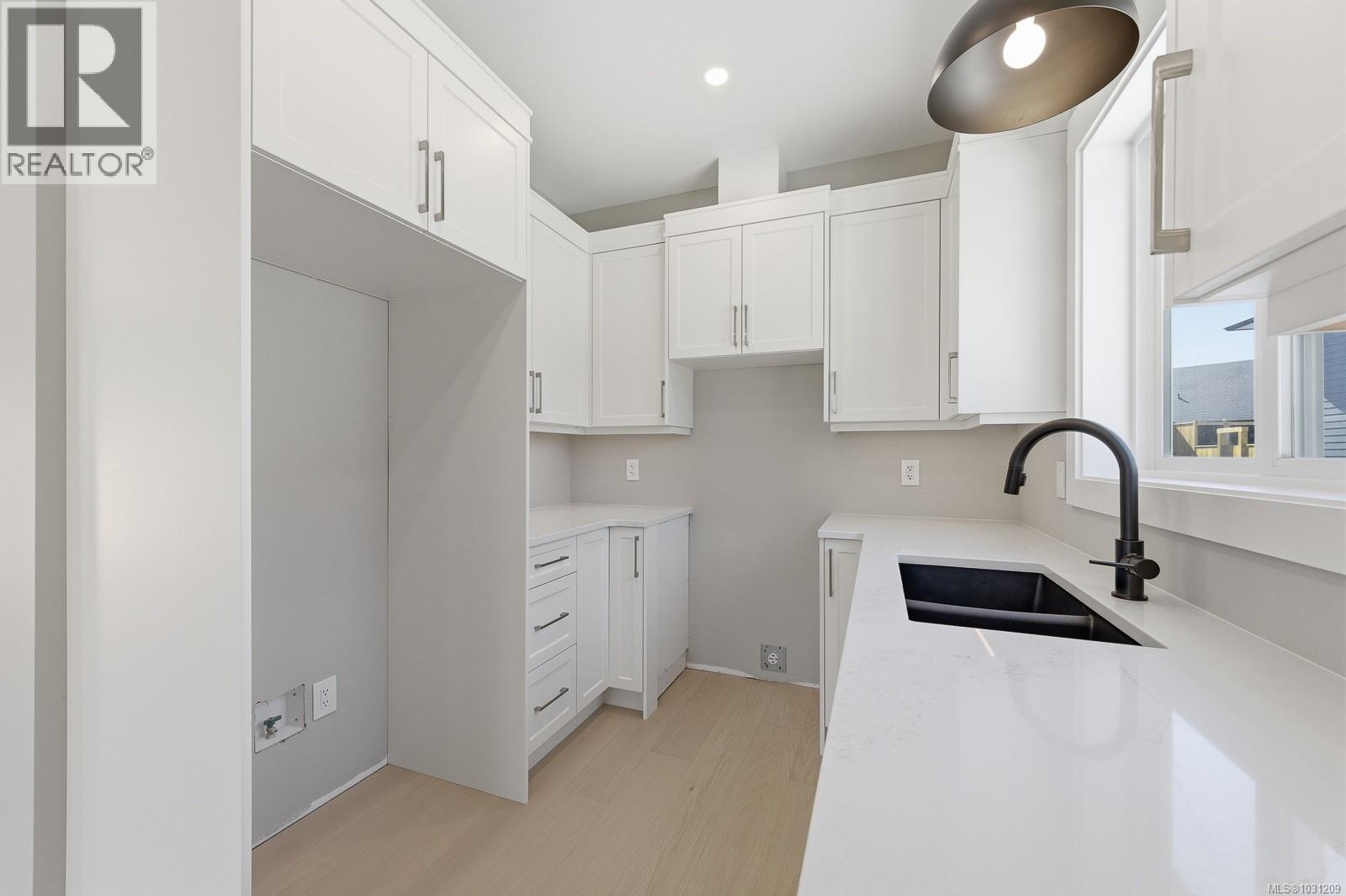 A 2319 Mcdonald Rd, Comox, British Columbia V9M 0C8 - Photo 9 - 1031209