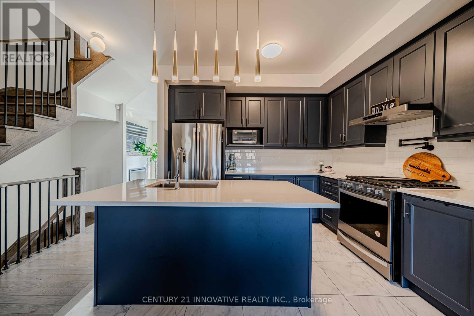 30 Coote Court, Ajax, Ontario  L1T 0P5 - Photo 3 - E12985888