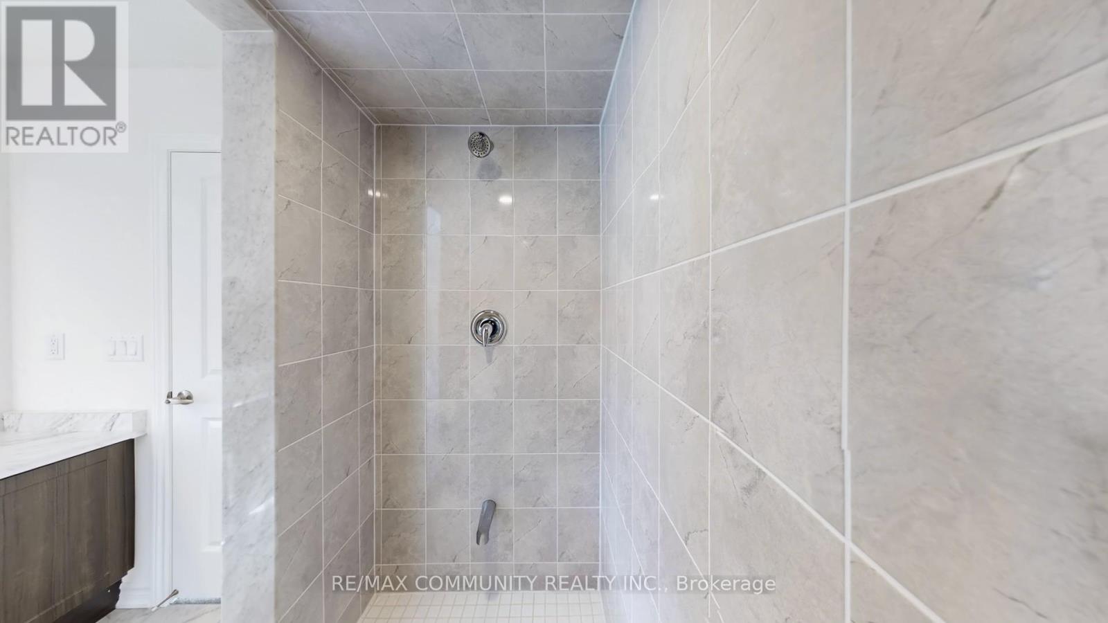 63 English Drive E, New Tecumseth (Beeton), Ontario  L0G 1A0 - Photo 22 - N12985896