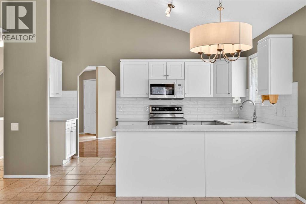 711 Diamond Court SE, Calgary, Alberta  T2J 7E2 - Photo 24 - A2300046