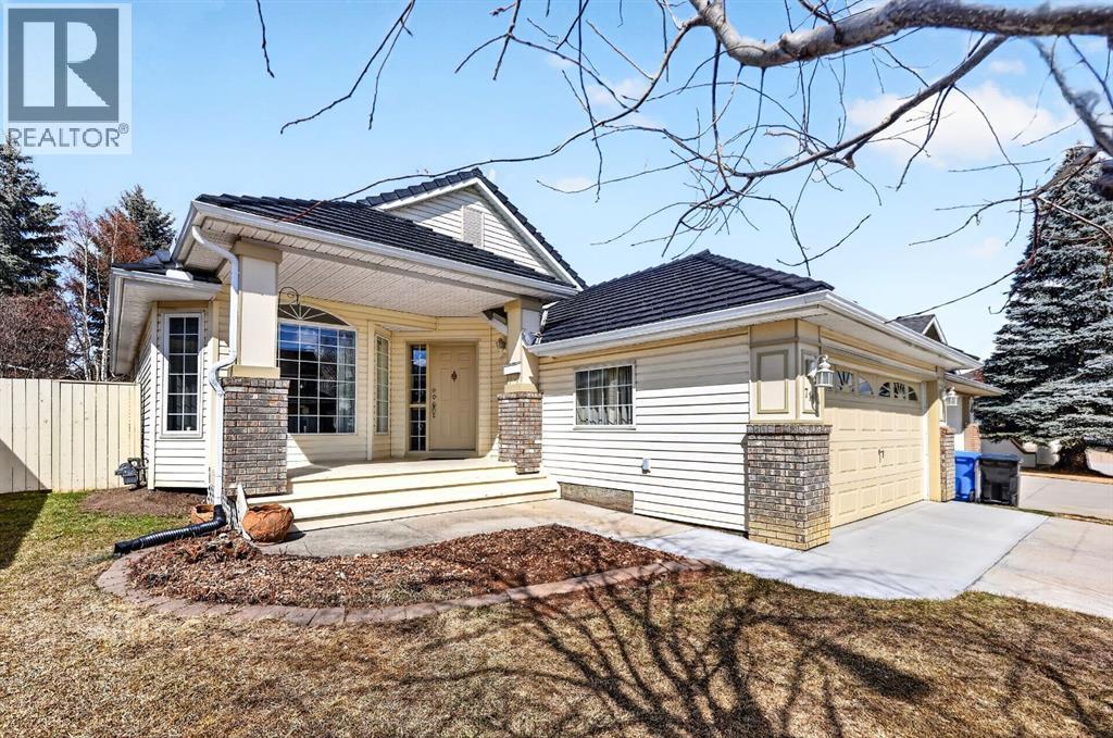 711 Diamond Court SE, Calgary, Alberta  T2J 7E2 - Photo 1 - A2300046