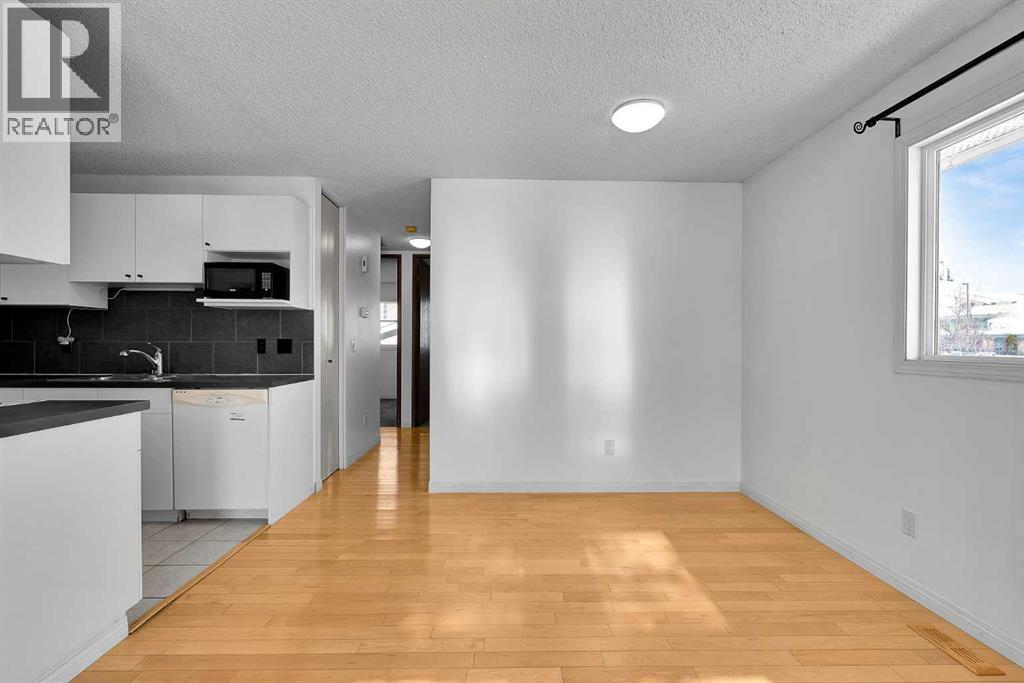 295 Edgepark Boulevard NW, Calgary, Alberta  T3A 4K4 - Photo 12 - A2299848