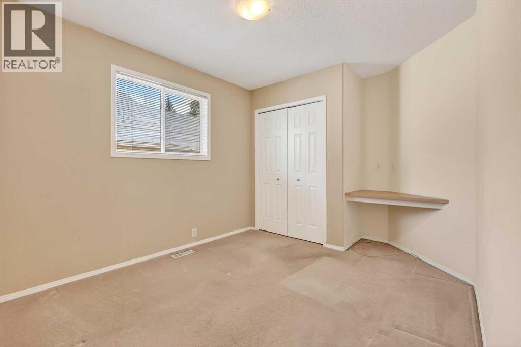 711 Diamond Court SE, Calgary, Alberta  T2J 7E2 - Photo 34 - A2300046