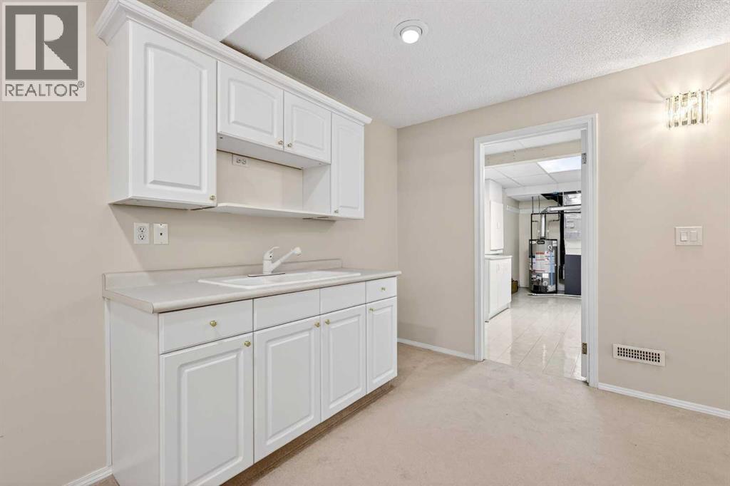 711 Diamond Court SE, Calgary, Alberta  T2J 7E2 - Photo 38 - A2300046