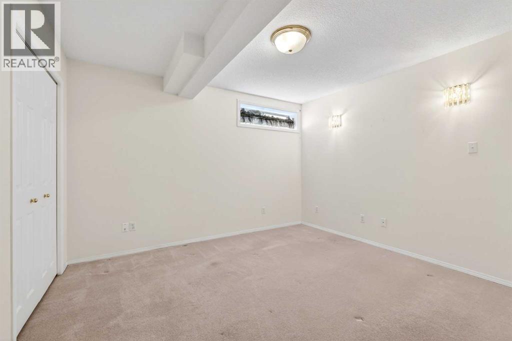 711 Diamond Court SE, Calgary, Alberta  T2J 7E2 - Photo 42 - A2300046