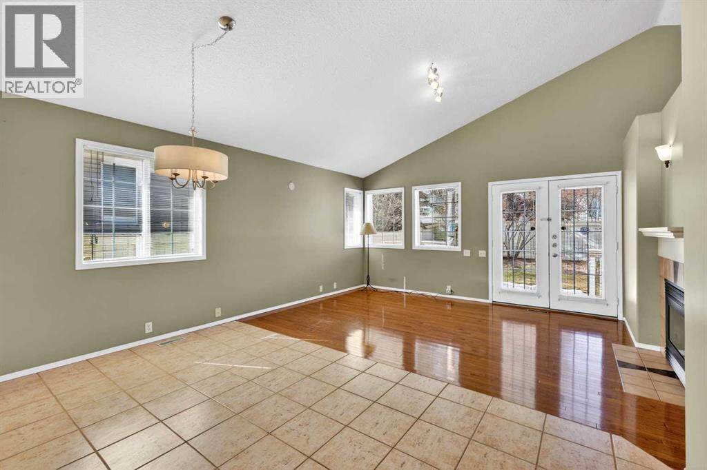 711 Diamond Court SE, Calgary, Alberta  T2J 7E2 - Photo 26 - A2300046