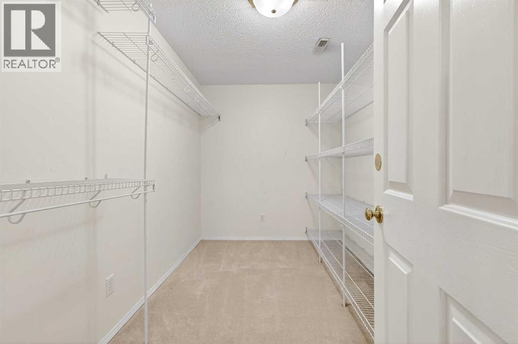 711 Diamond Court SE, Calgary, Alberta  T2J 7E2 - Photo 41 - A2300046