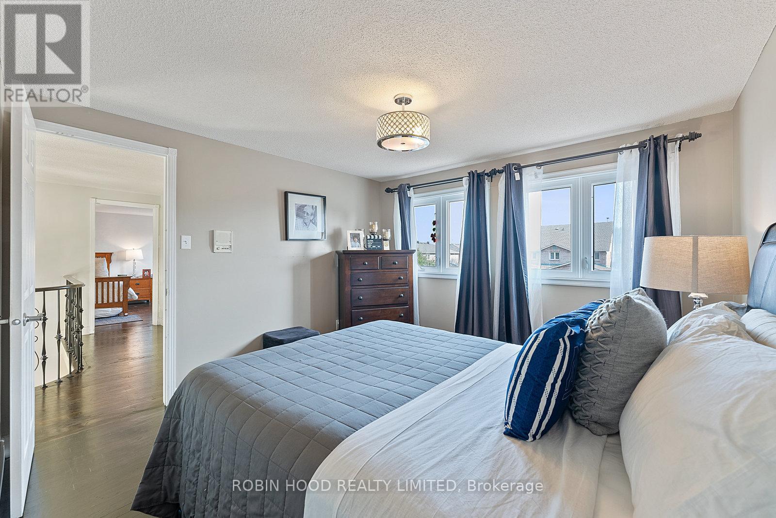 22 Strangway Court, Brampton, Ontario  L6Z 4L4 - Photo 19 - W12968502