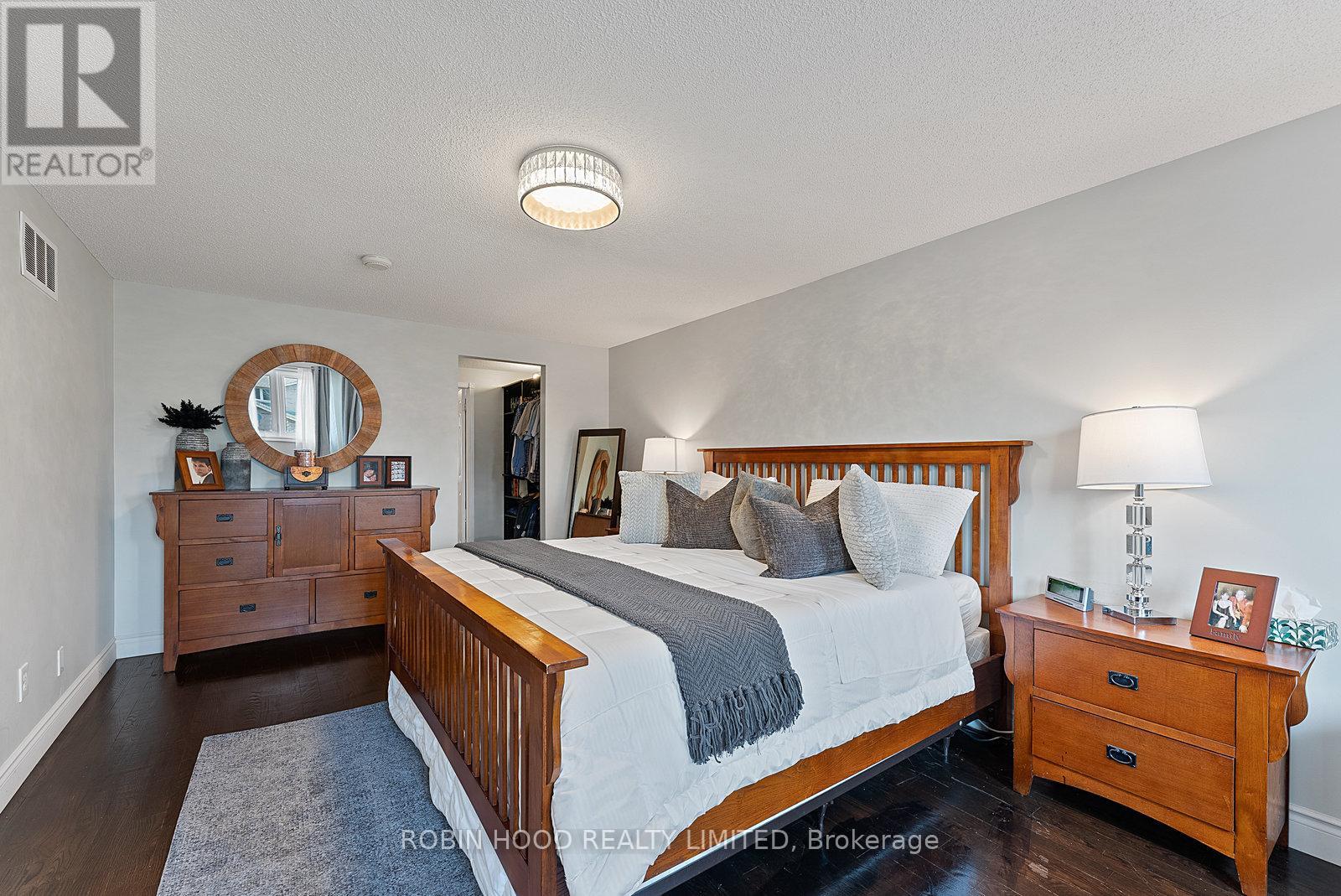 22 Strangway Court, Brampton, Ontario  L6Z 4L4 - Photo 25 - W12968502