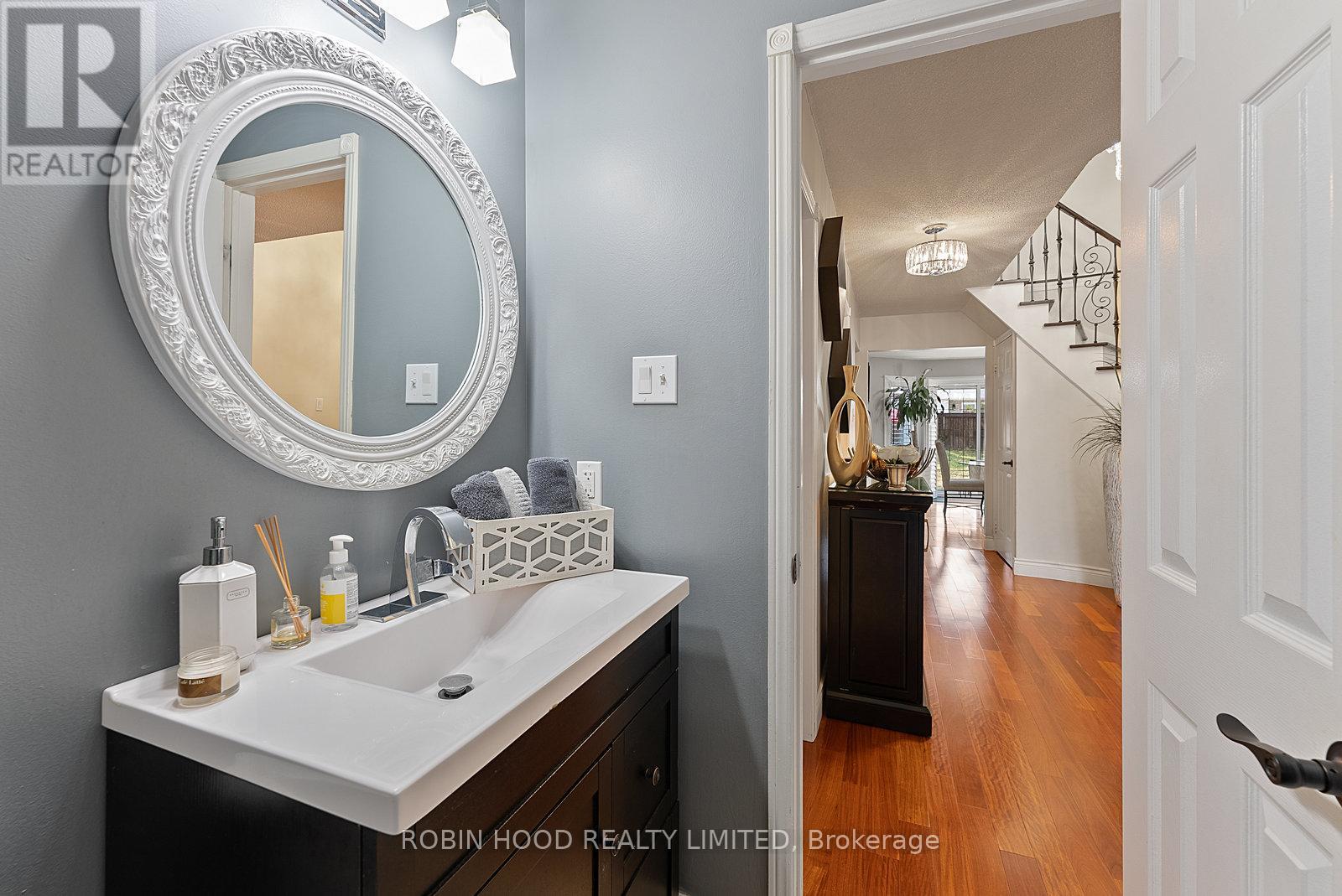 22 Strangway Court, Brampton, Ontario  L6Z 4L4 - Photo 32 - W12968502