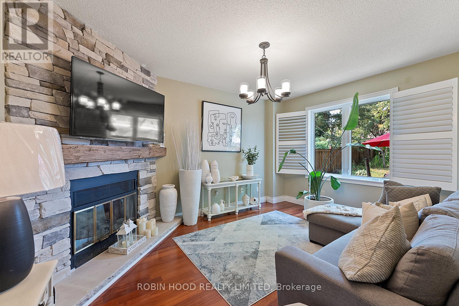 22 Strangway Court, Brampton, Ontario  L6Z 4L4 - Photo 35 - W12968502