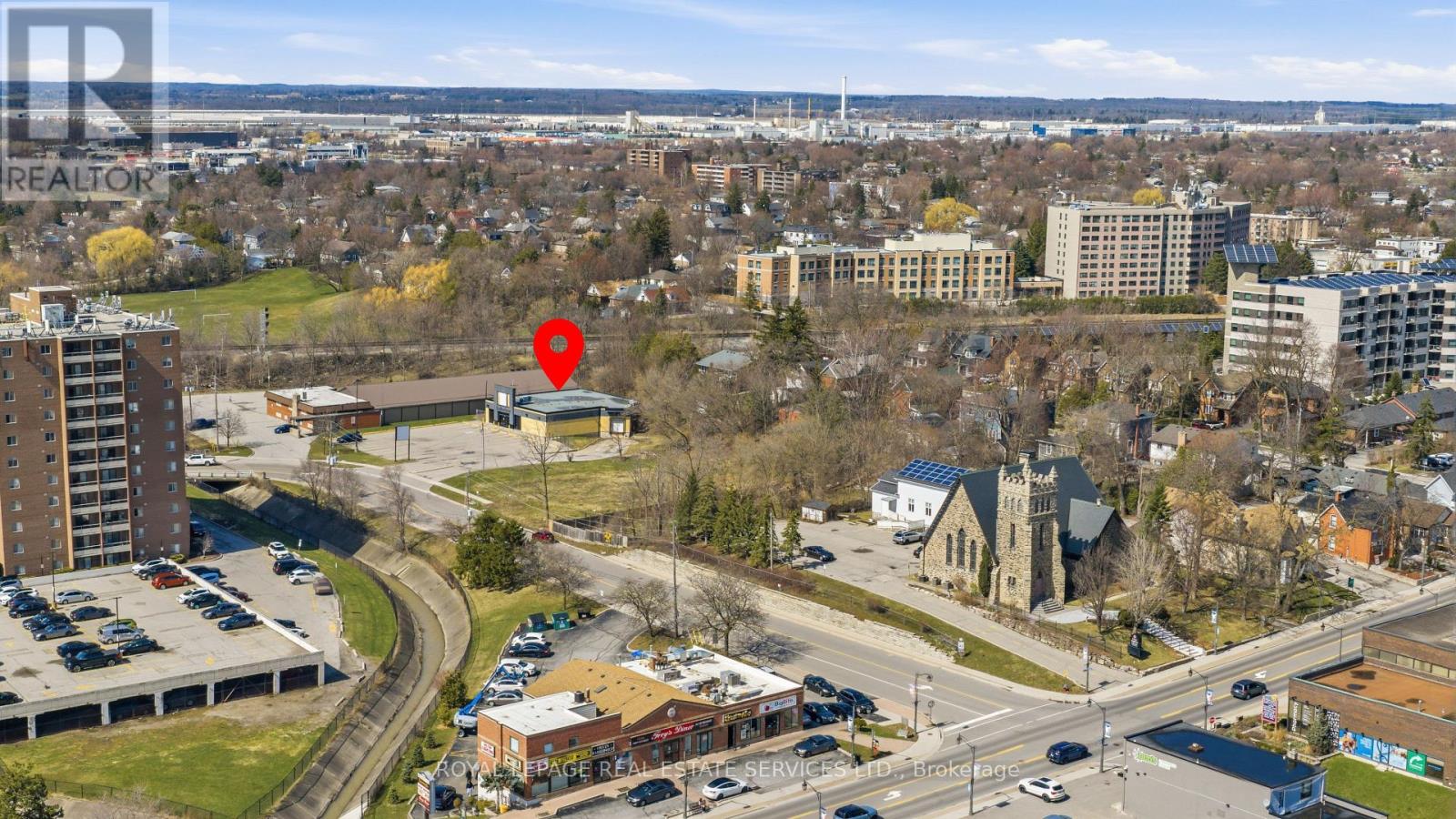 51 Millside Drive, Milton, Ontario  L9T 1S8 - Photo 10 - W12985908