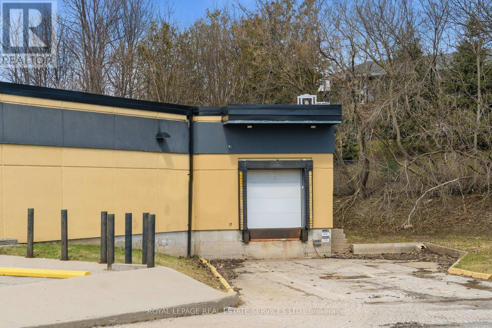 51 Millside Drive, Milton, Ontario  L9T 1S8 - Photo 14 - W12985908