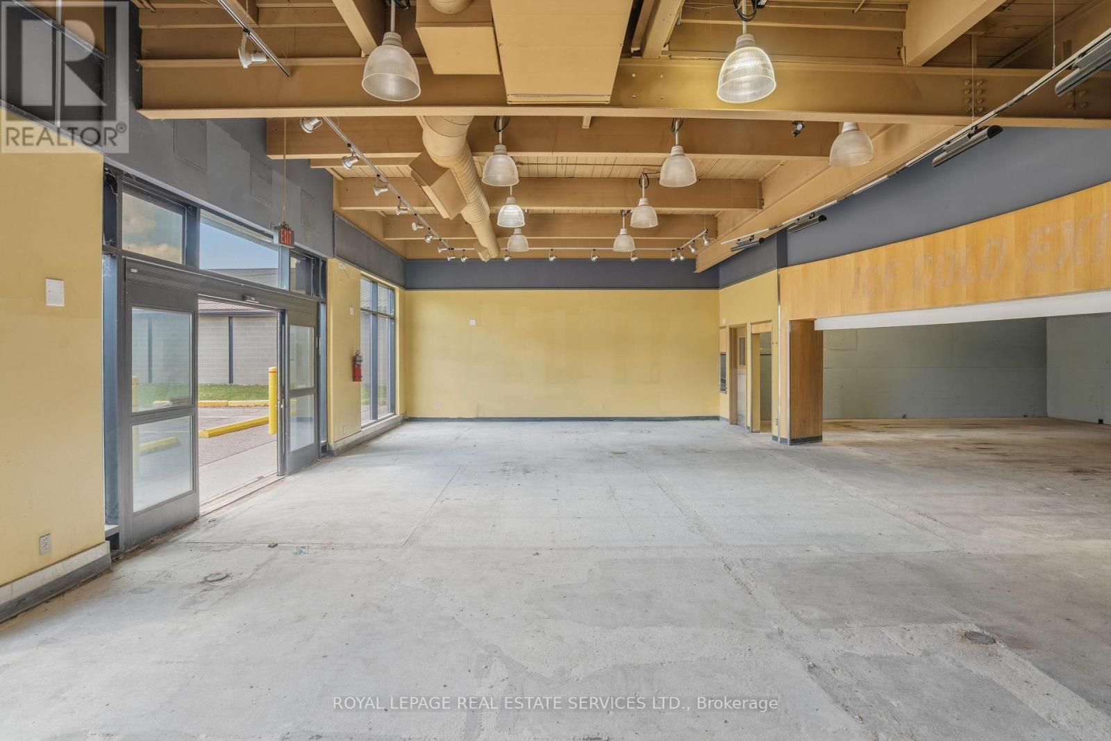 51 Millside Drive, Milton, Ontario  L9T 1S8 - Photo 20 - W12985908