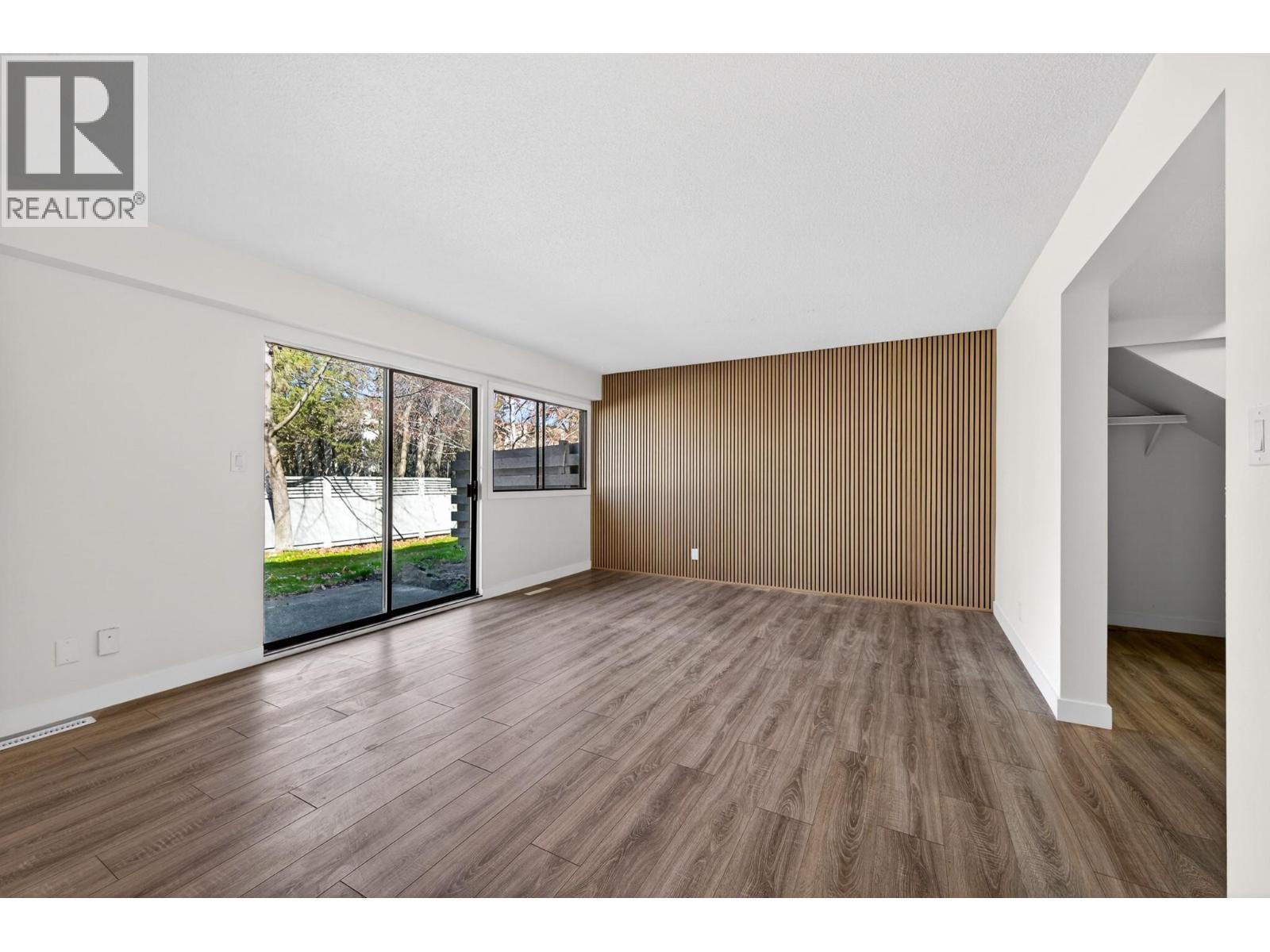 249 Kitchener Crescent Unit# 29, Kamloops, British Columbia  V2B 1B9 - Photo 5 - 10382896