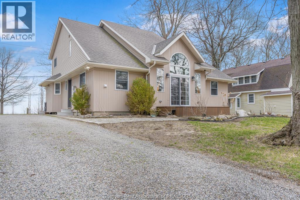 17938 Lakeshore Road, Rondeau Park, Ontario  N0P 1X0 - Photo 1 - 26007245