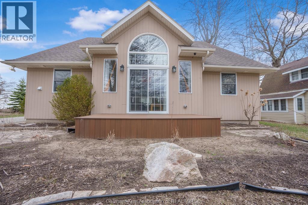 17938 Lakeshore Road, Rondeau Park, Ontario  N0P 1X0 - Photo 45 - 26007245