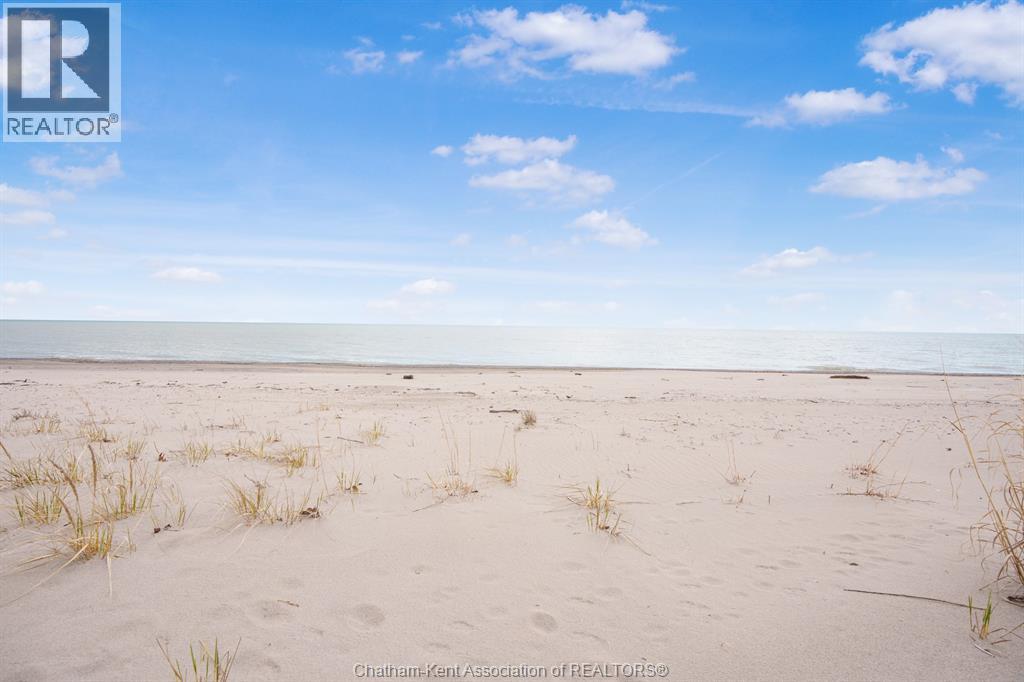 17938 Lakeshore Road, Rondeau Park, Ontario  N0P 1X0 - Photo 46 - 26007245