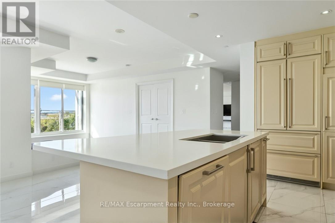 827 - 3500 Lakeshore Road W, Oakville, Ontario  L6L 0B4 - Photo 11 - W12985964