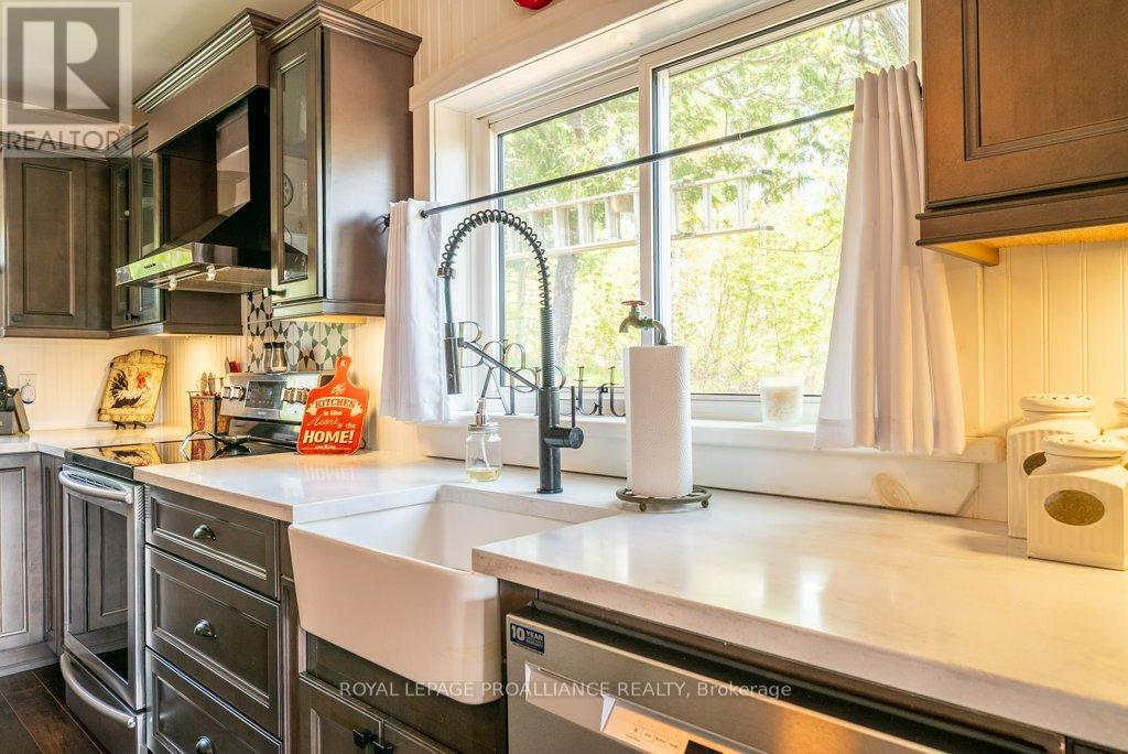 1130 Hummingbird Lane, Central Frontenac, Ontario  K0H 0B6 - Photo 13 - X12985174