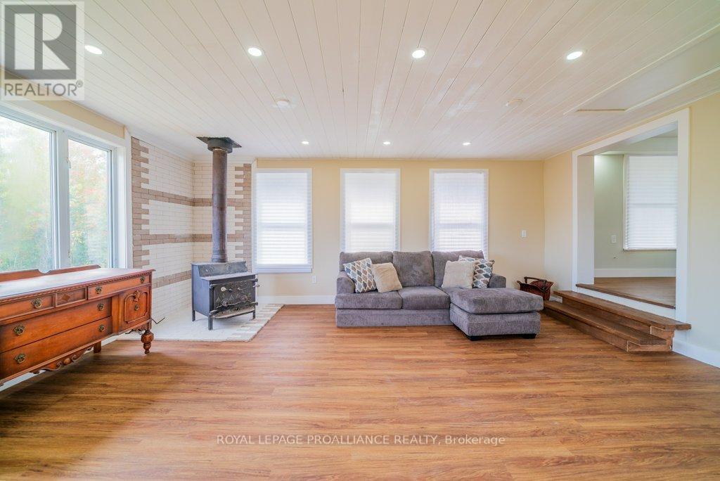 5948 Ardoch Road, North Frontenac, Ontario  K0H 1C0 - Photo 21 - X12985244