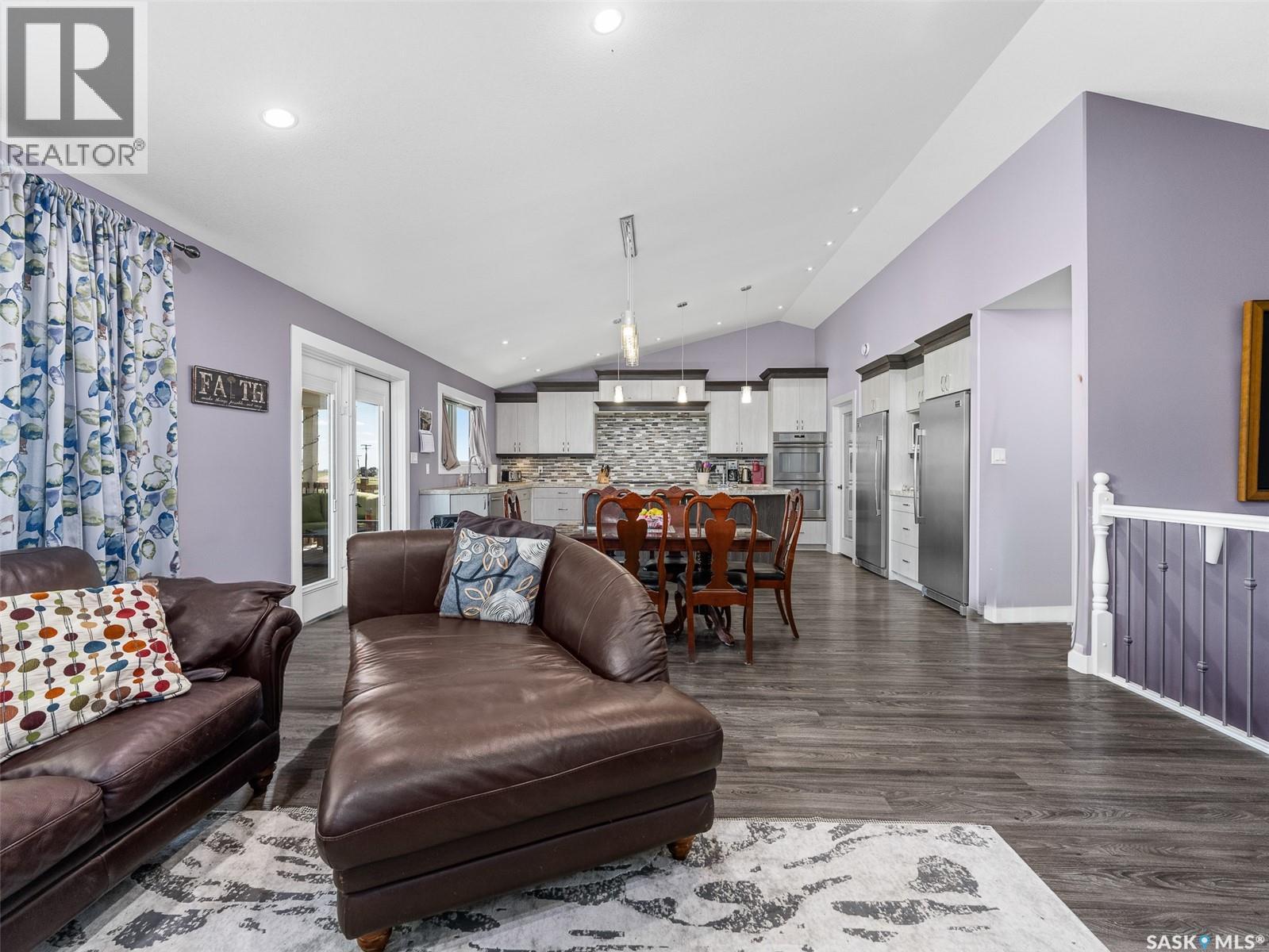 1 Brownlee Street, Tuxford, Saskatchewan  S0H 4C0 - Photo 5 - SK032018