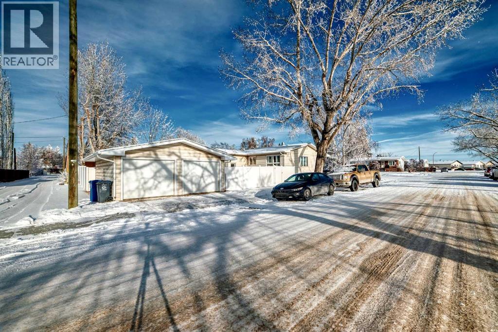 207 6a Avenue, Three Hills, Alberta  T0M 2A0 - Photo 37 - A2295128