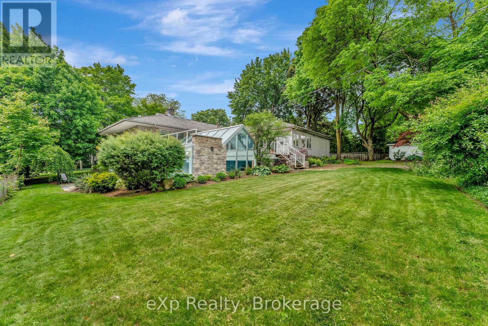 5 Orchard Crescent, Guelph, Ontario  N1E 1W9 - Photo 2 - X12985990