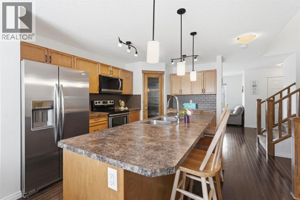 14 Reunion Grove, Airdrie, Alberta  T4B 0Z7 - Photo 9 - A2295952