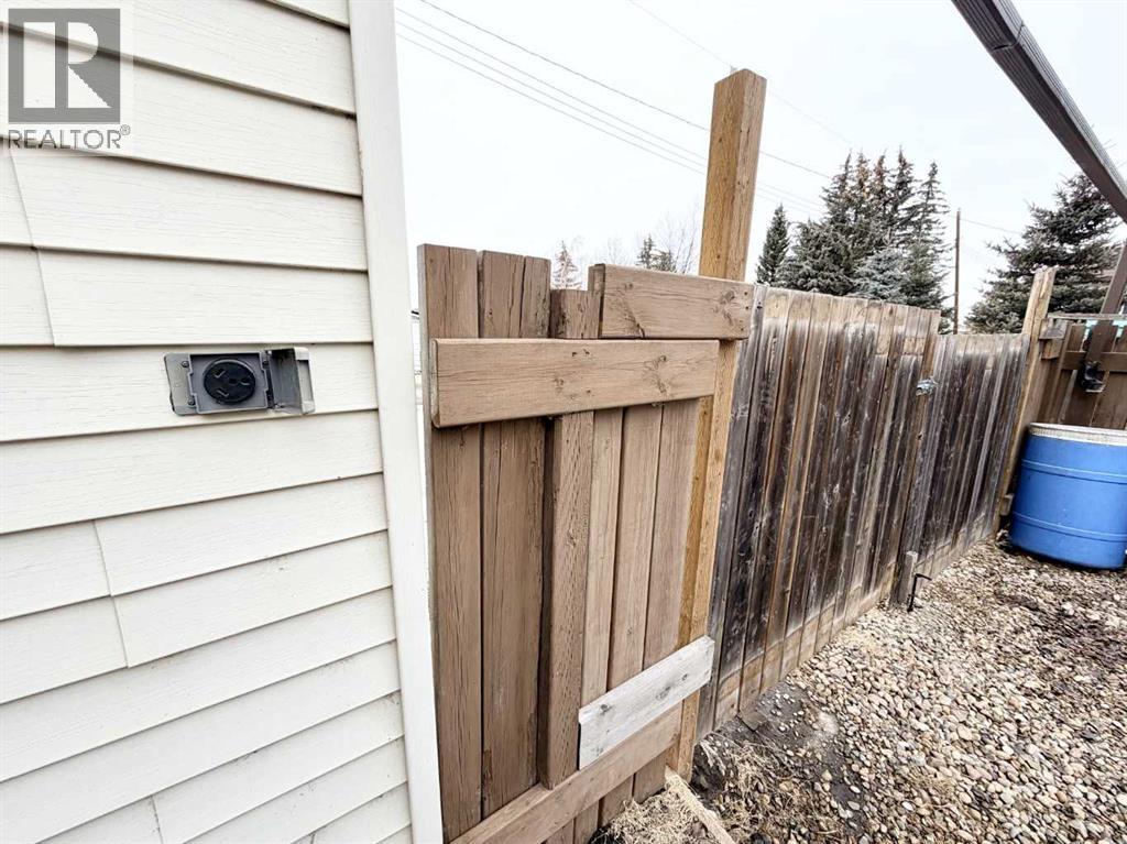 202 2 Avenue Ne, Linden, Alberta  T0M 1J0 - Photo 28 - A2297643