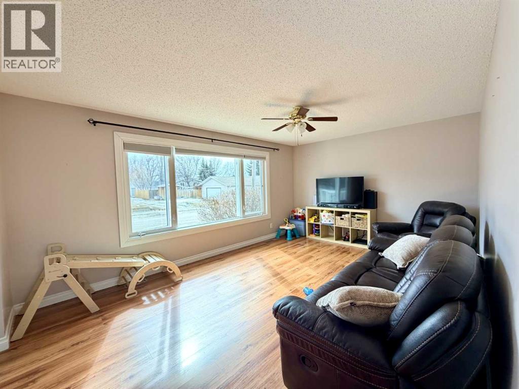 202 2 Avenue Ne, Linden, Alberta  T0M 1J0 - Photo 9 - A2297643