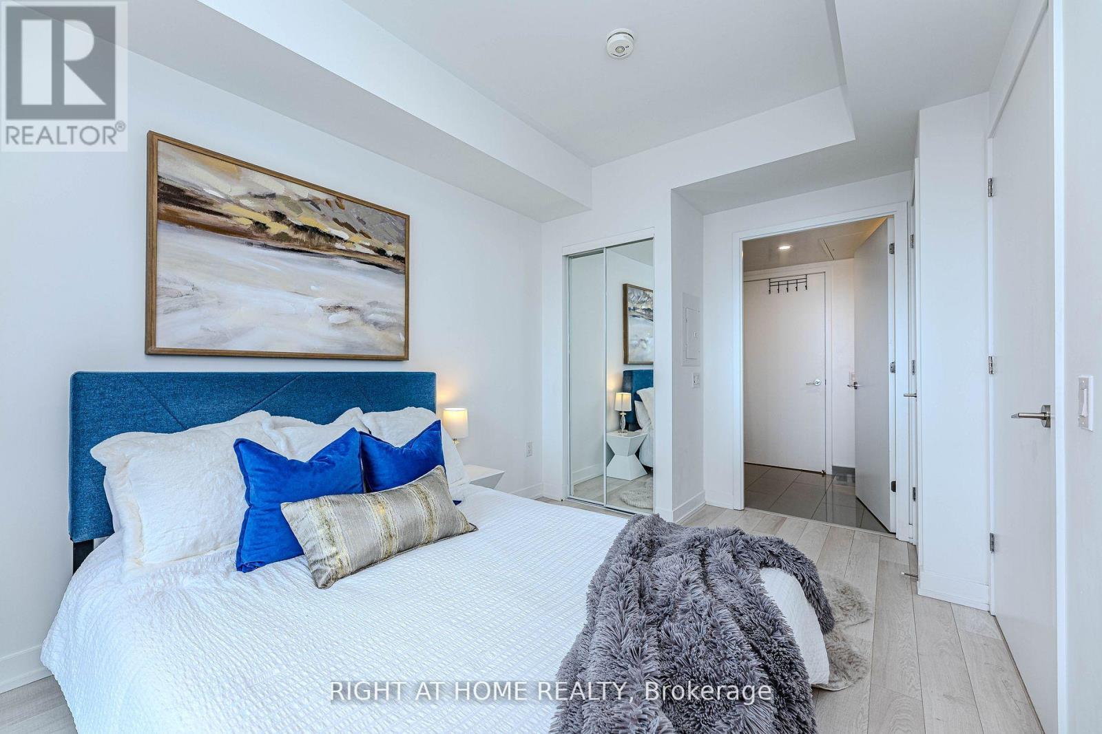 1301 - 39 Roehampton Avenue, Toronto, Ontario  M4P 0G1 - Photo 10 - C12985930