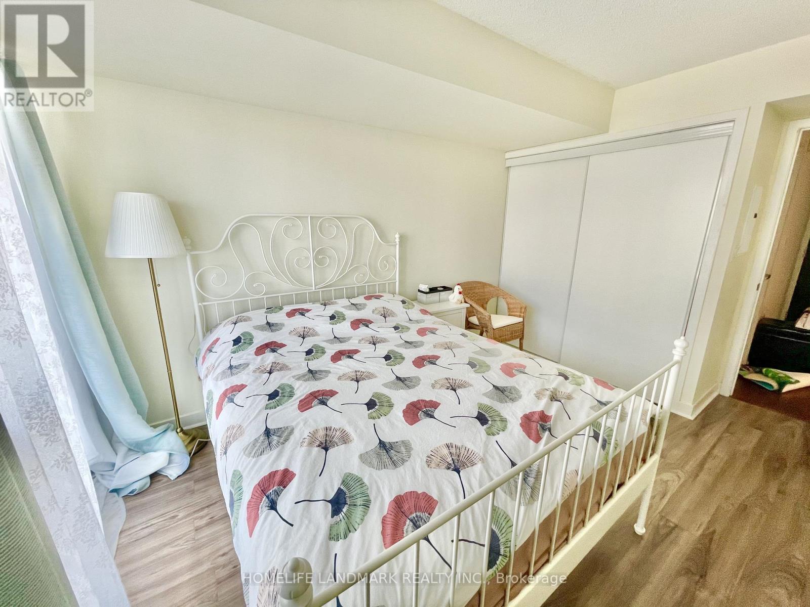 1610 - 8 Telegram Mews, Toronto, Ontario  M5V 3Z5 - Photo 8 - C12985940