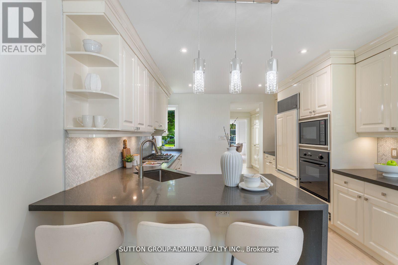 216 Glencairn Avenue, Toronto, Ontario  M4R 1N2 - Photo 11 - C12985944