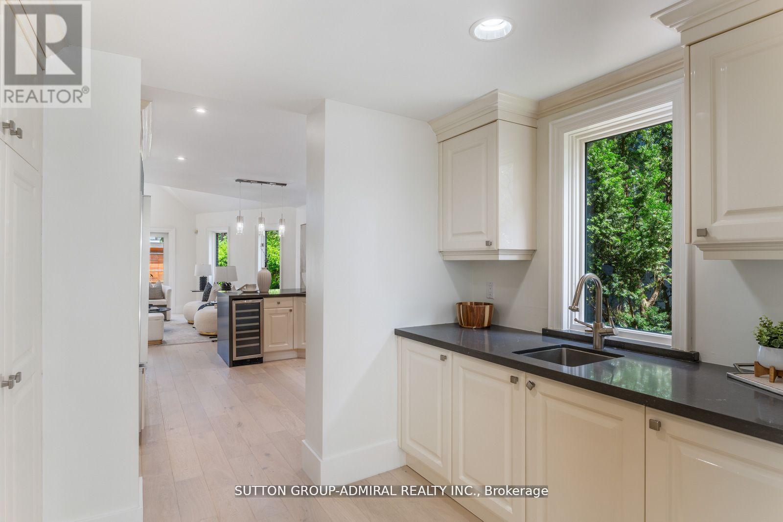 216 Glencairn Avenue, Toronto, Ontario  M4R 1N2 - Photo 8 - C12985944