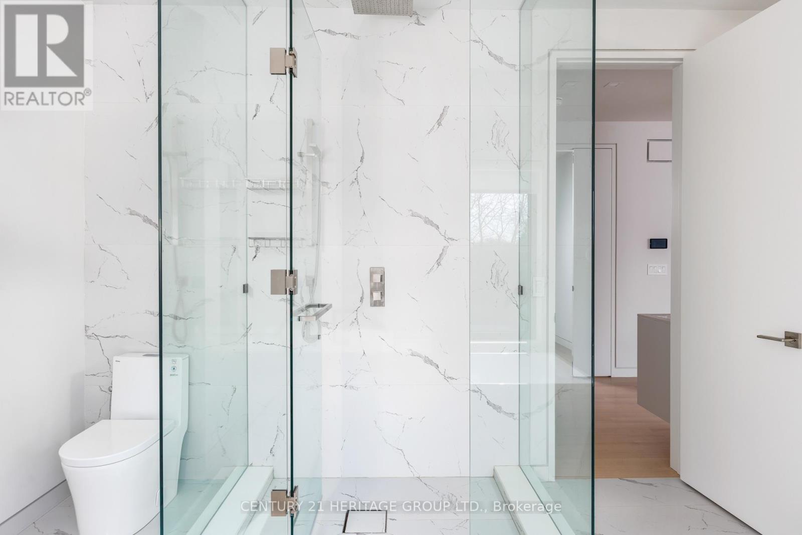 21 Farrell Avenue, Toronto, Ontario  M2R 1C7 - Photo 4 - C12985980