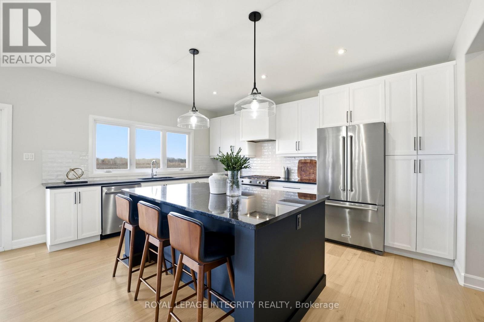 451 Moonlight Drive, Russell, Ontario  K4R 0L1 - Photo 10 - X12985946