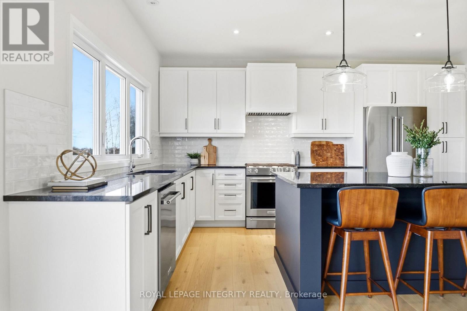 451 Moonlight Drive, Russell, Ontario  K4R 0L1 - Photo 11 - X12985946