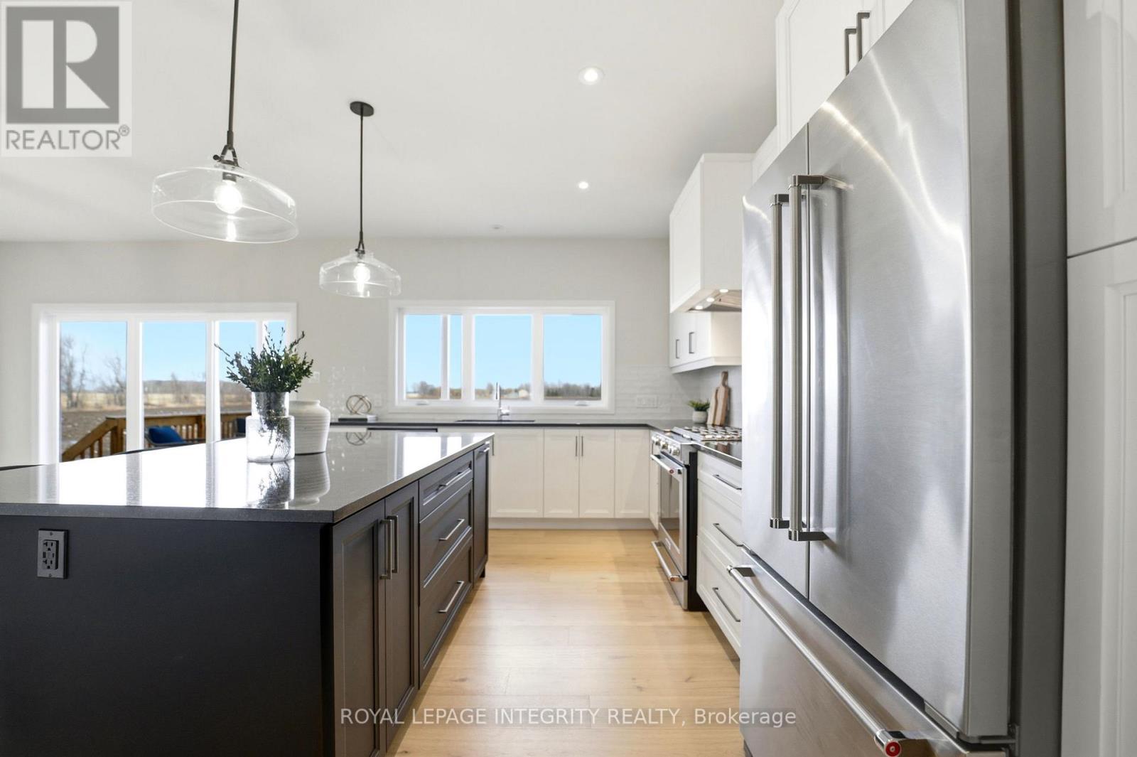 451 Moonlight Drive, Russell, Ontario  K4R 0L1 - Photo 12 - X12985946