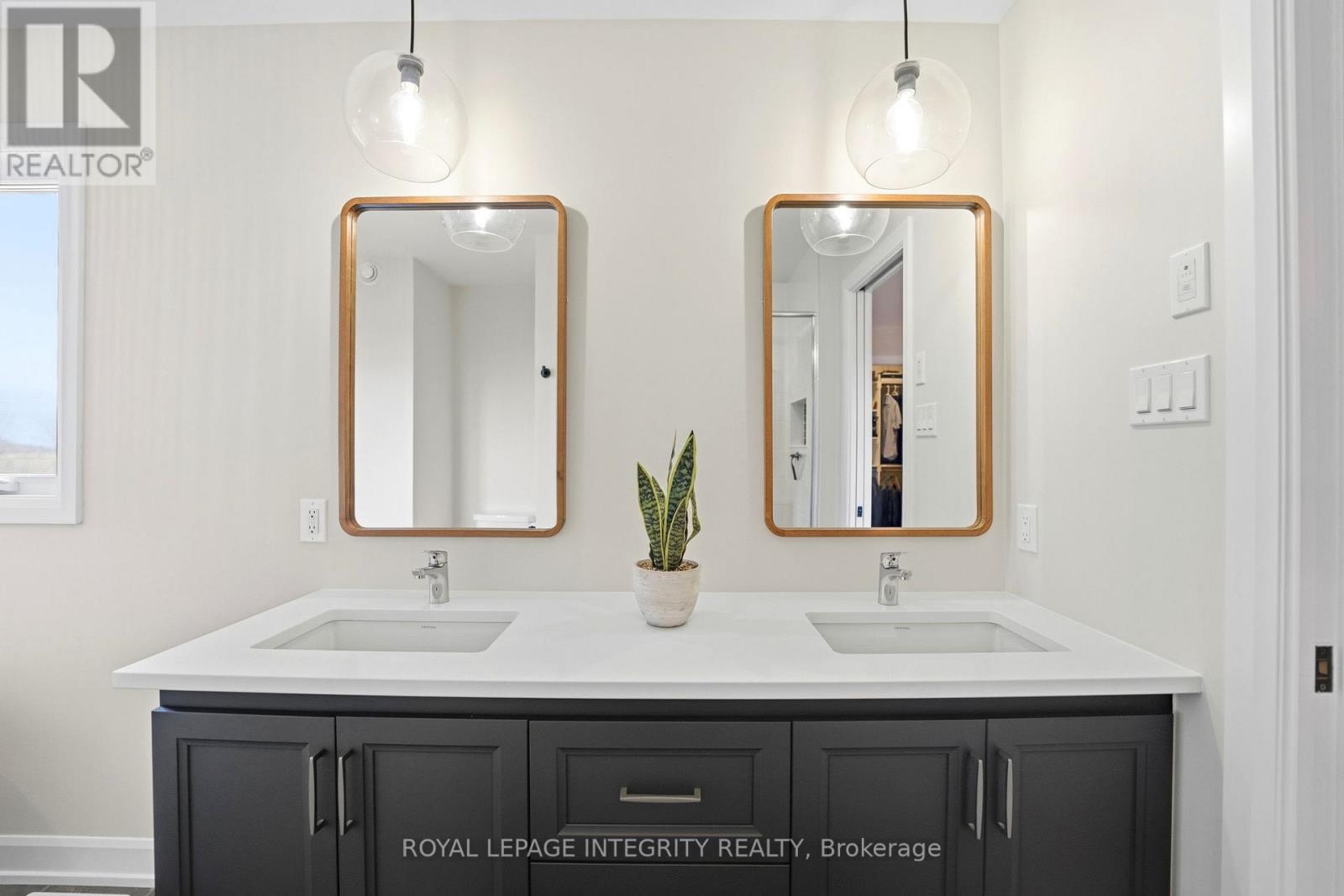 451 Moonlight Drive, Russell, Ontario  K4R 0L1 - Photo 26 - X12985946