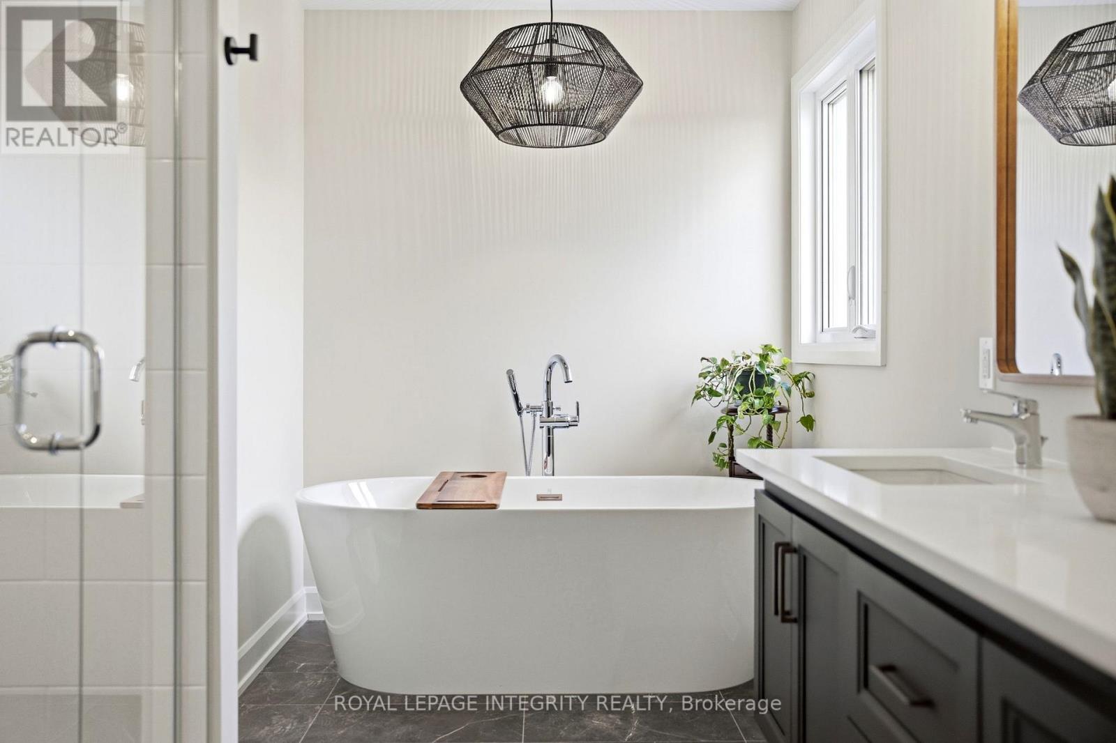 451 Moonlight Drive, Russell, Ontario  K4R 0L1 - Photo 27 - X12985946