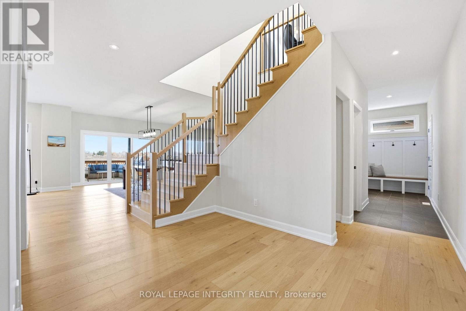 451 Moonlight Drive, Russell, Ontario  K4R 0L1 - Photo 3 - X12985946